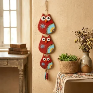 Hand-Painted Clay Owl Wall Decor (Red)