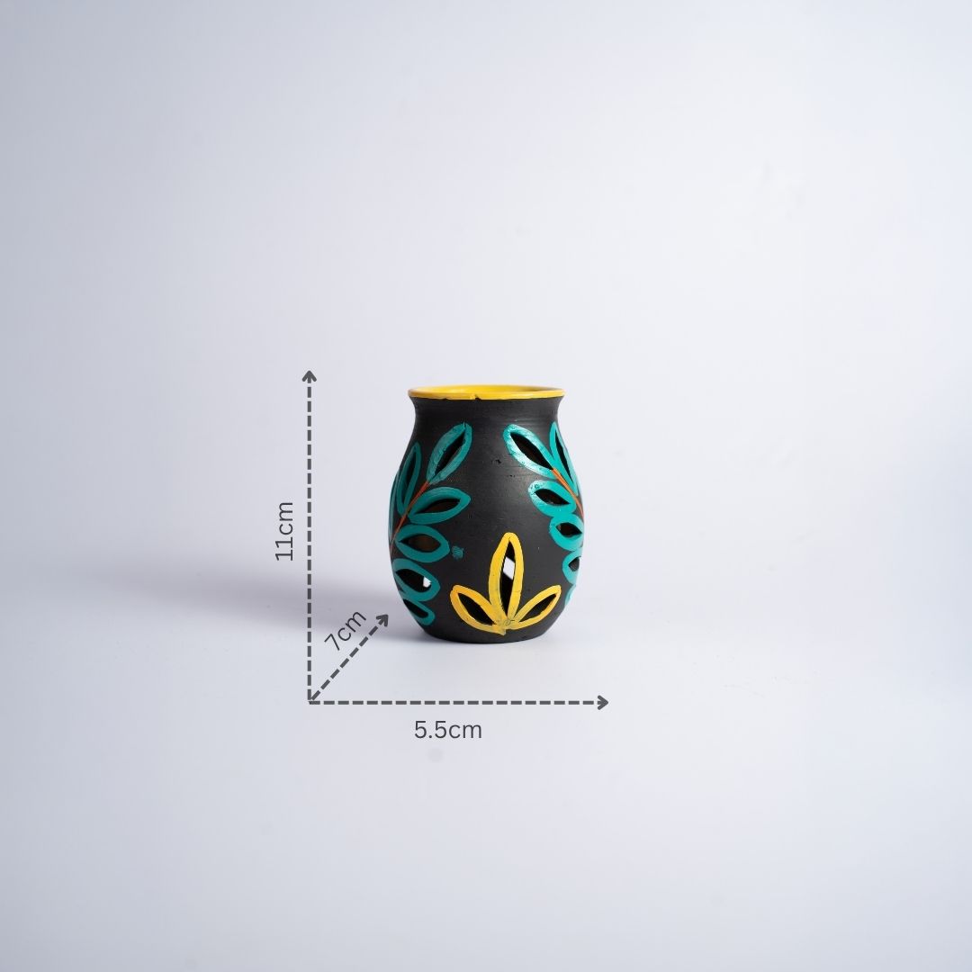 Terracotta Hand Painted Aroma Diffuser (Grey, Blue and Yellow) with dm